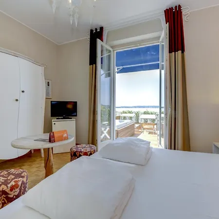 Отель Flaminia 4*