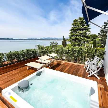 Flaminia Hotel 4*